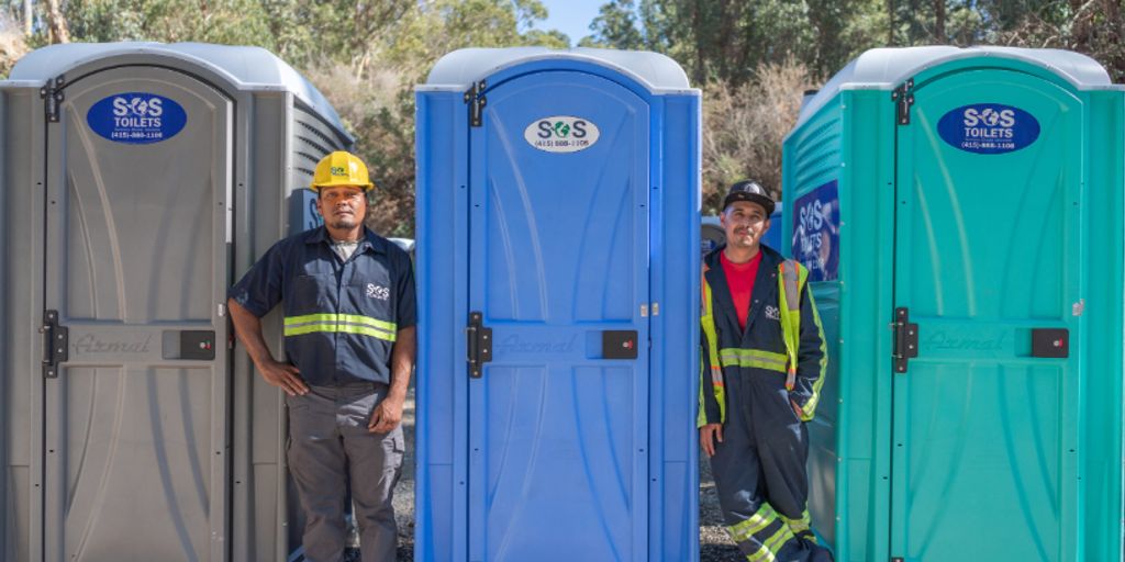 cleaning porta potty