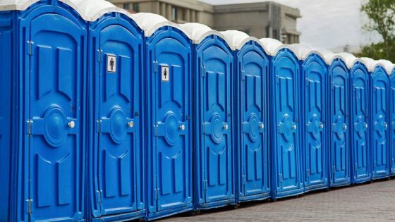 portable toilet rental