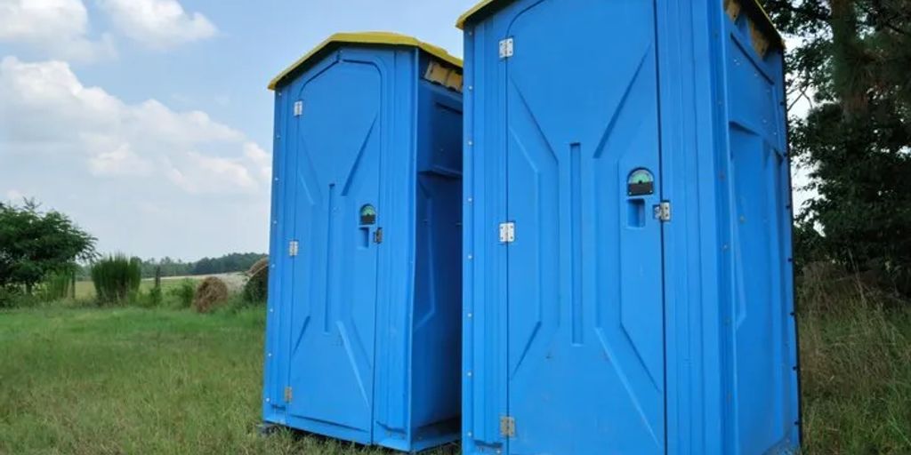 porta potty blue liquid